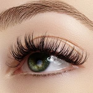 Consider these factors before you wear false eyelashes