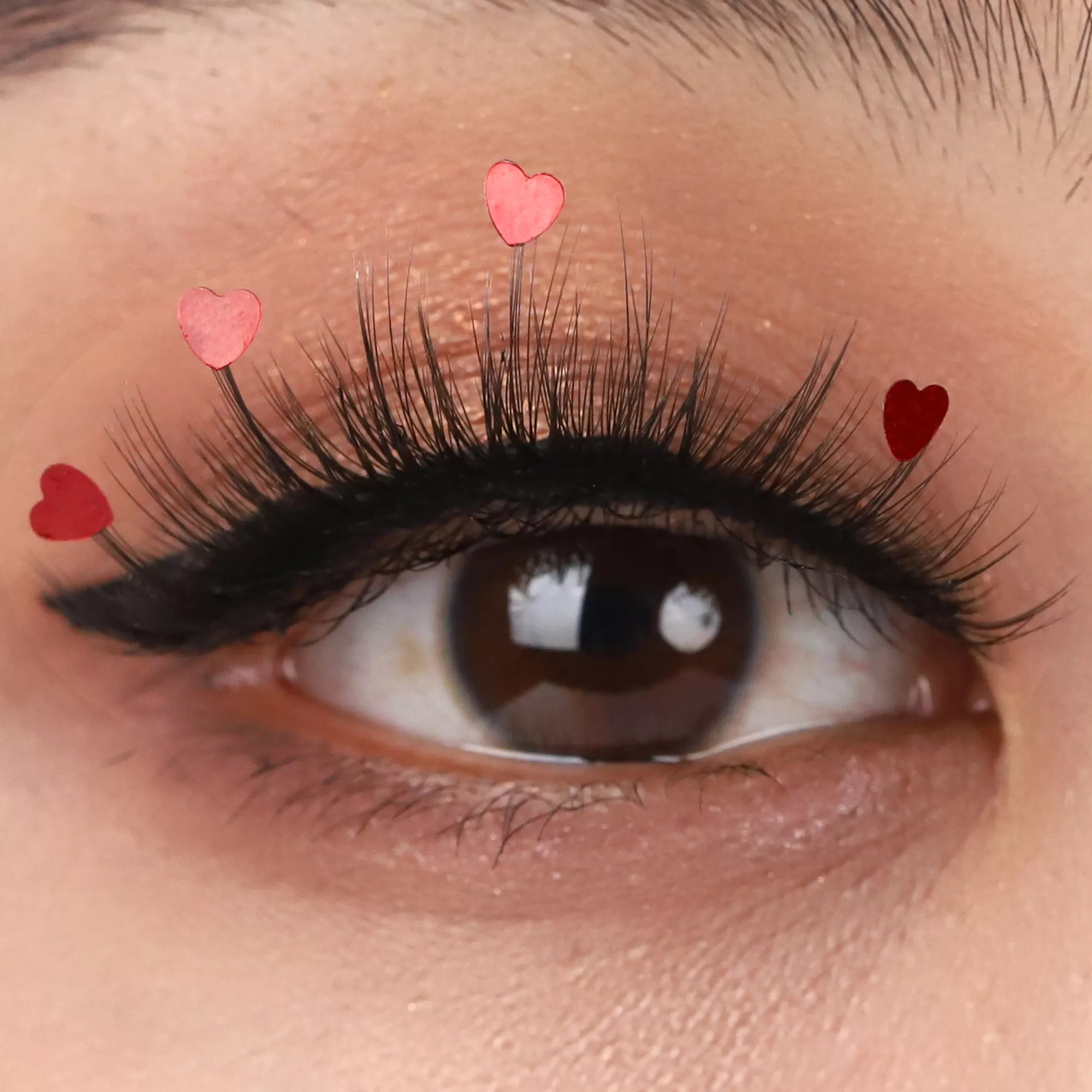The history of faux eyelashes you may know