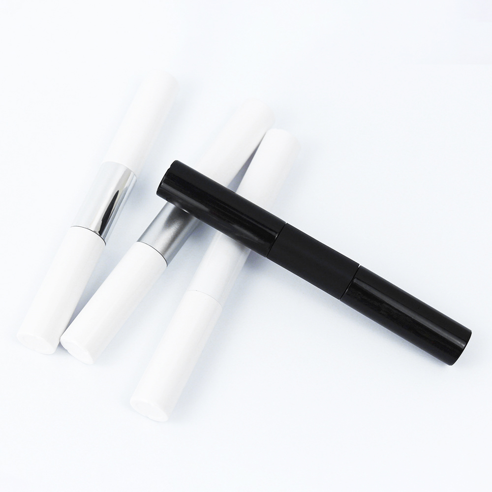 Why Lash Bond and Seal Lash Glue for Lash Clusters is a Must-Have for Your Makeup Bag