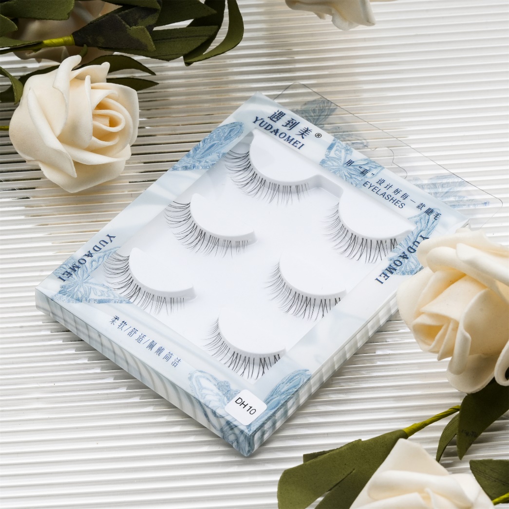 The Rise of Natural Look Eyelashes: A Game-Changer in the Beauty Industry