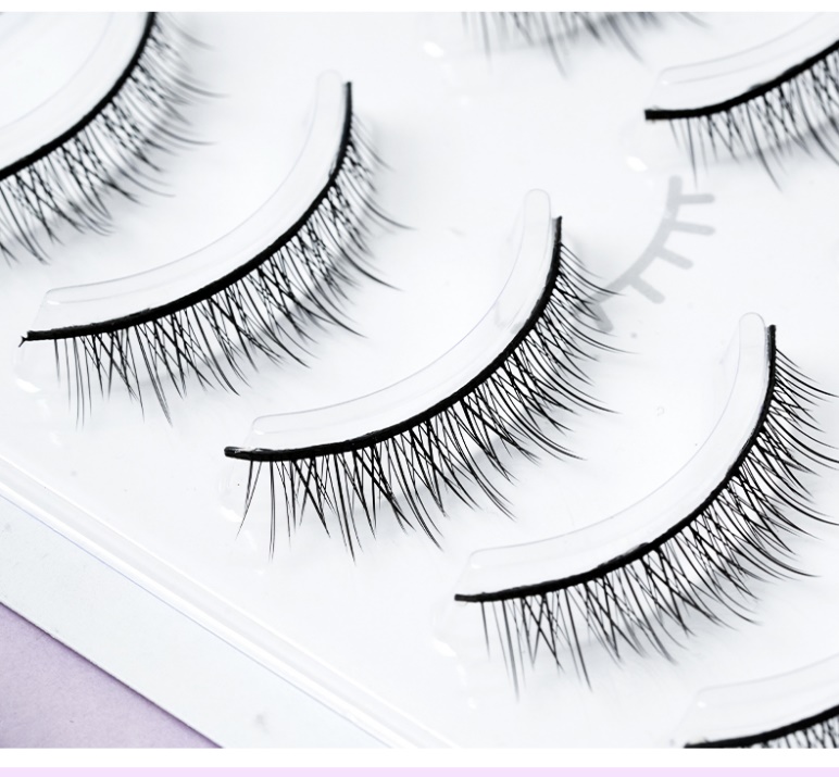 Discover the Beauty of Clear Band Eyelashes for a Natural Look