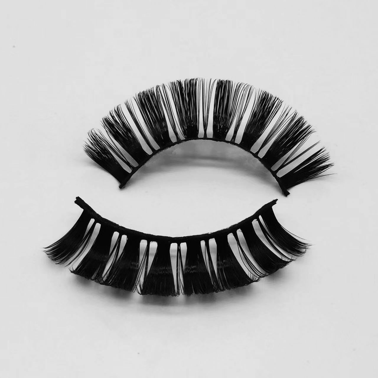 The Rise of Russian Curl Lashes: The Latest Trend in Dramatic False Lashes